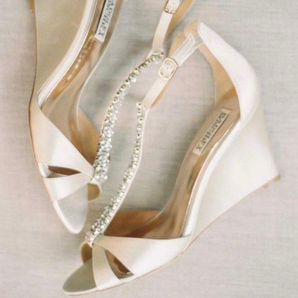 badgley mischka wedge wedding shoes